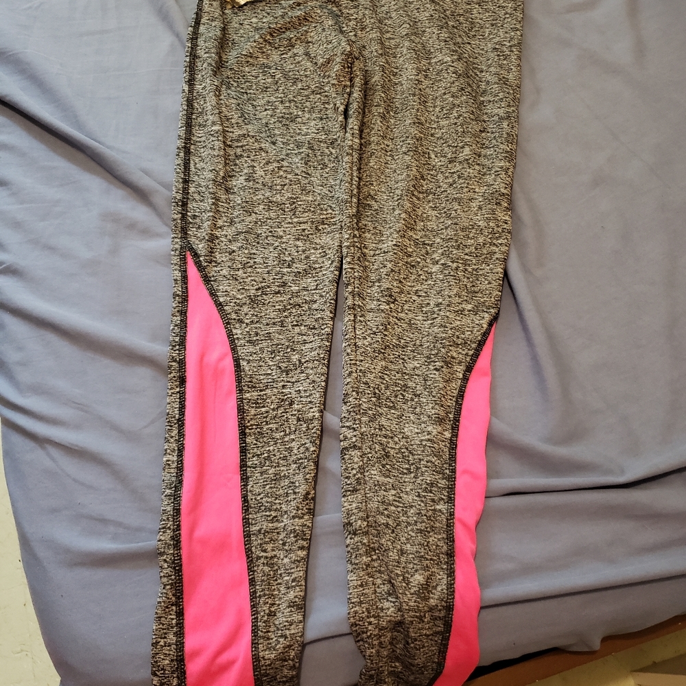 L Athletic leggings